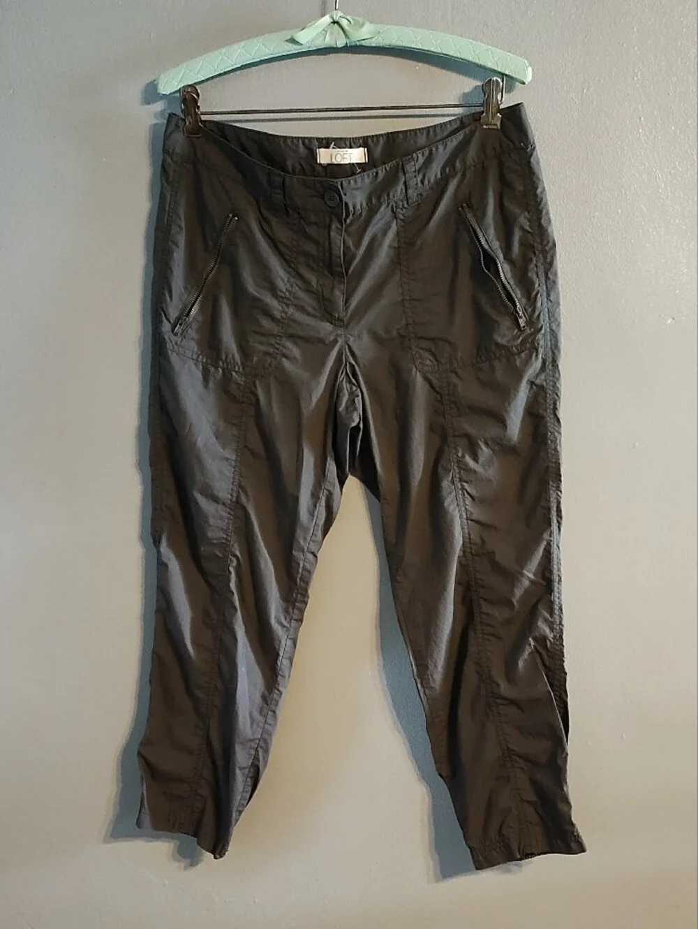 LOFT Women's Dark Charcoal Gray Capris with Zip Pockets